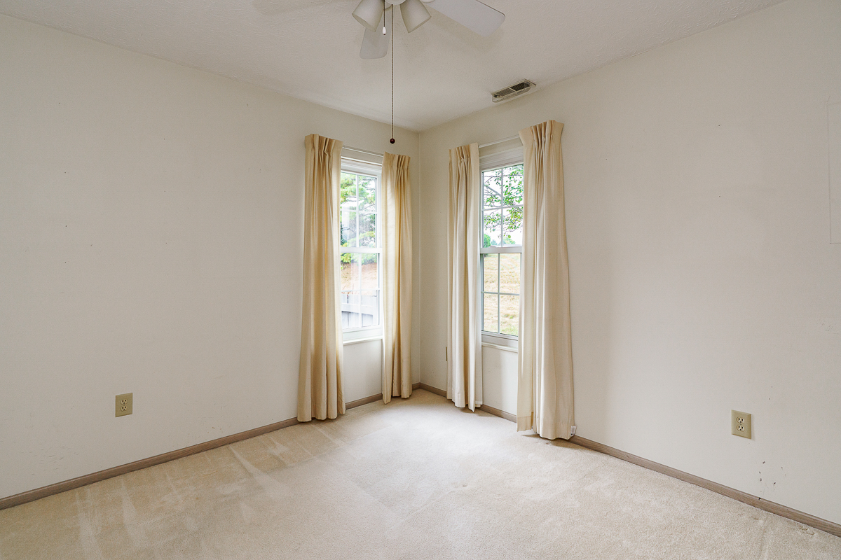 3832 Falls Circle Dr-27