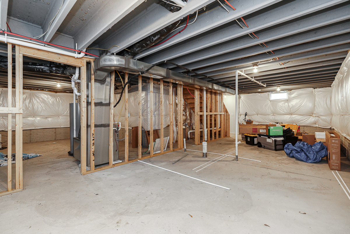 465 Faulkner Dr-11