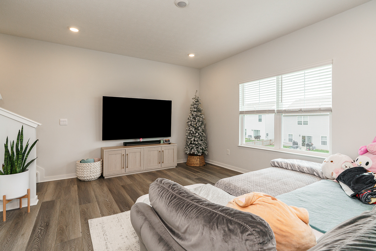 465 Faulkner Dr-12