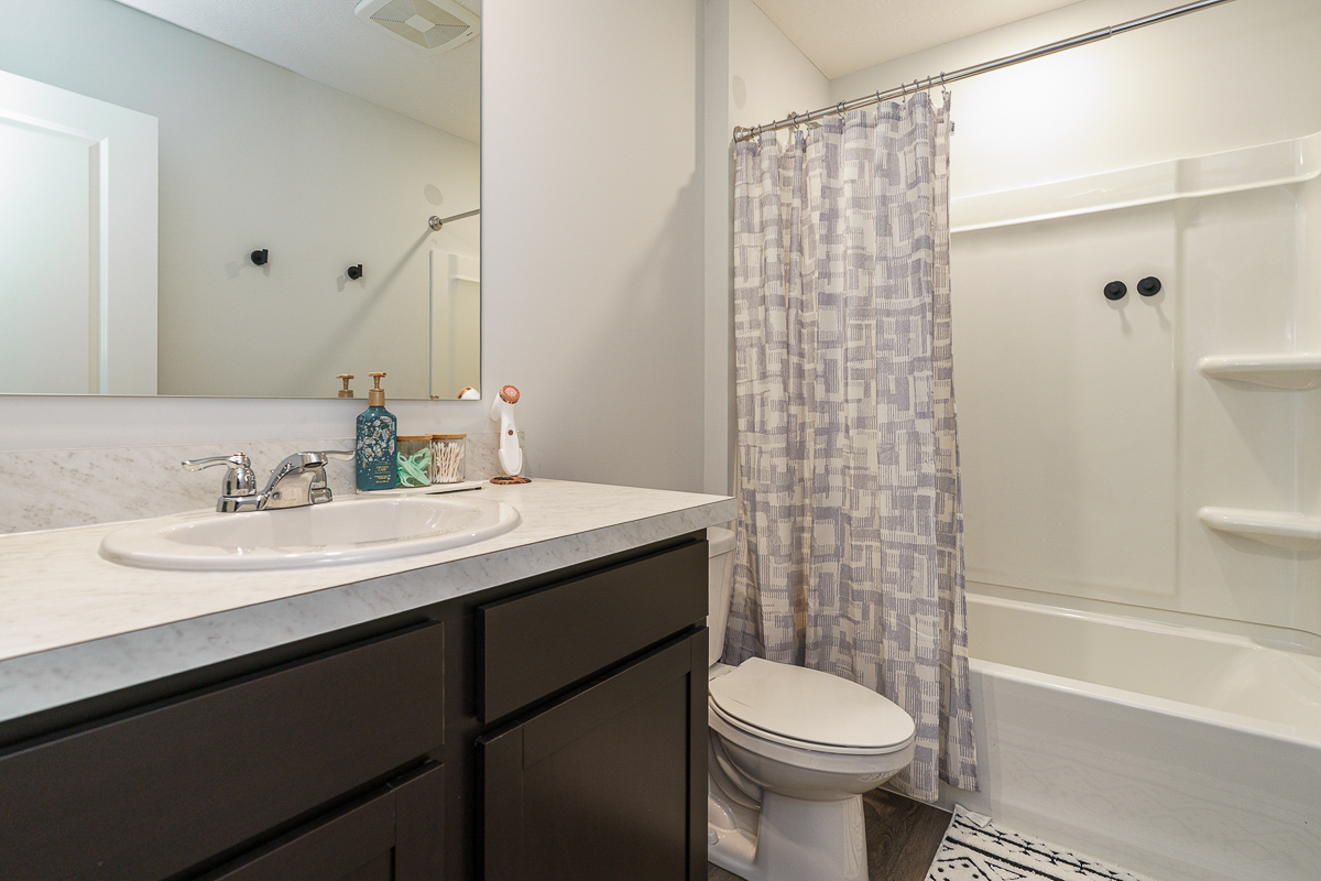 465 Faulkner Dr-34