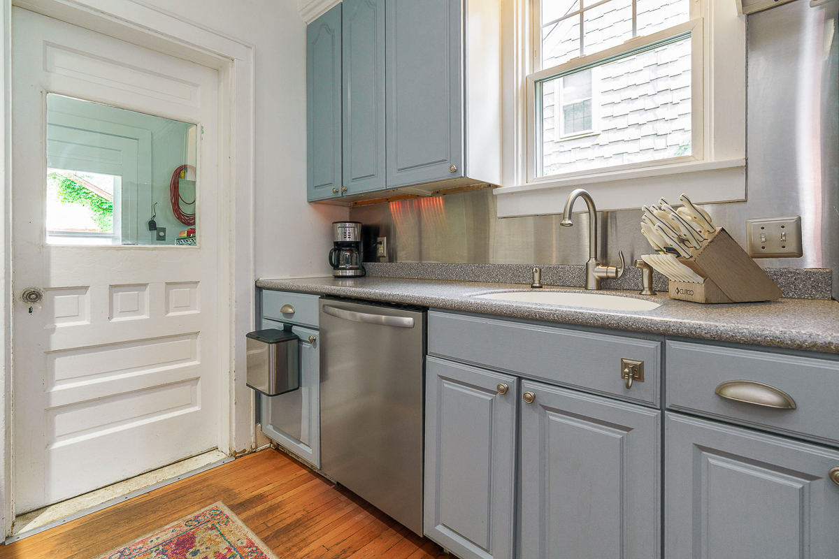 49 s Cassady Ave-16