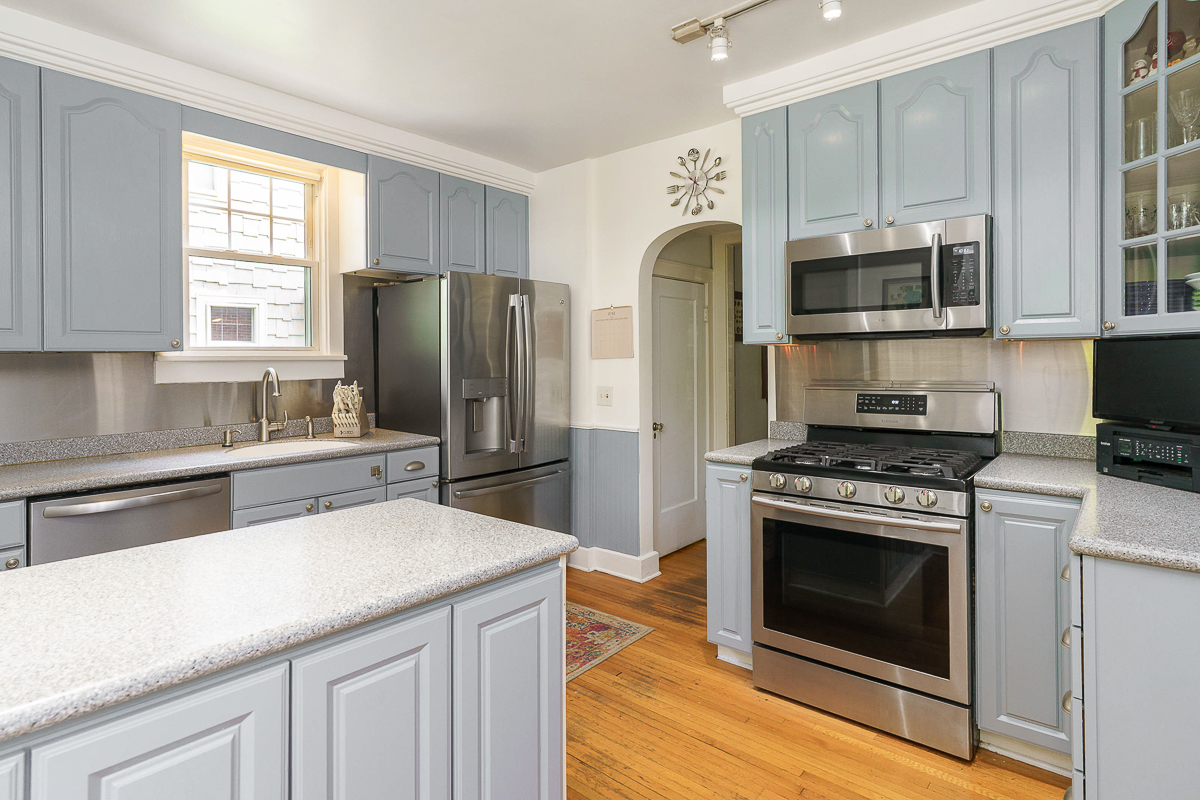 49 s Cassady Ave-20