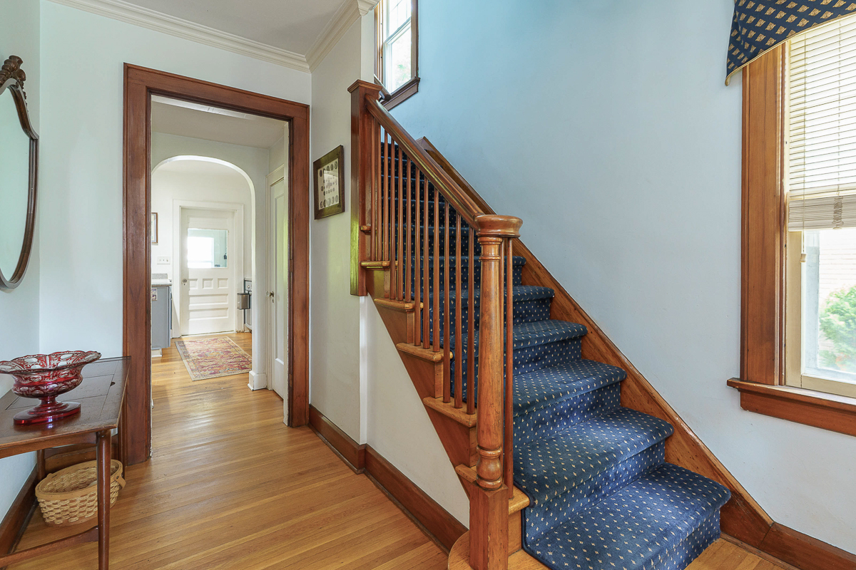 49 s Cassady Ave-26