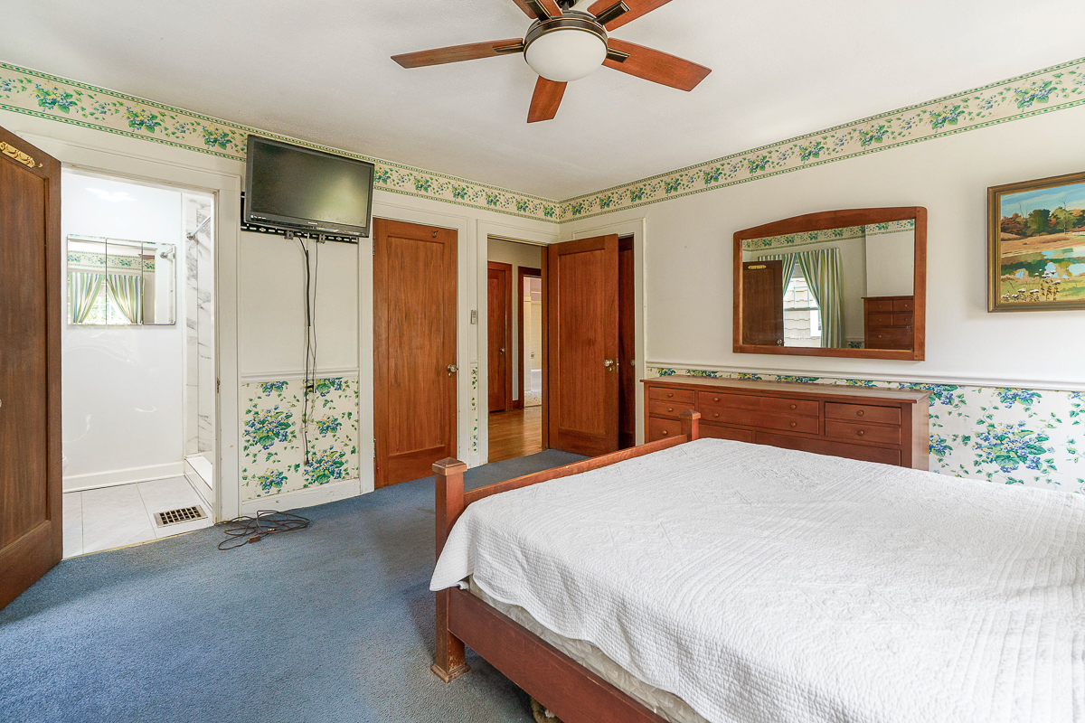 49 s Cassady Ave-29