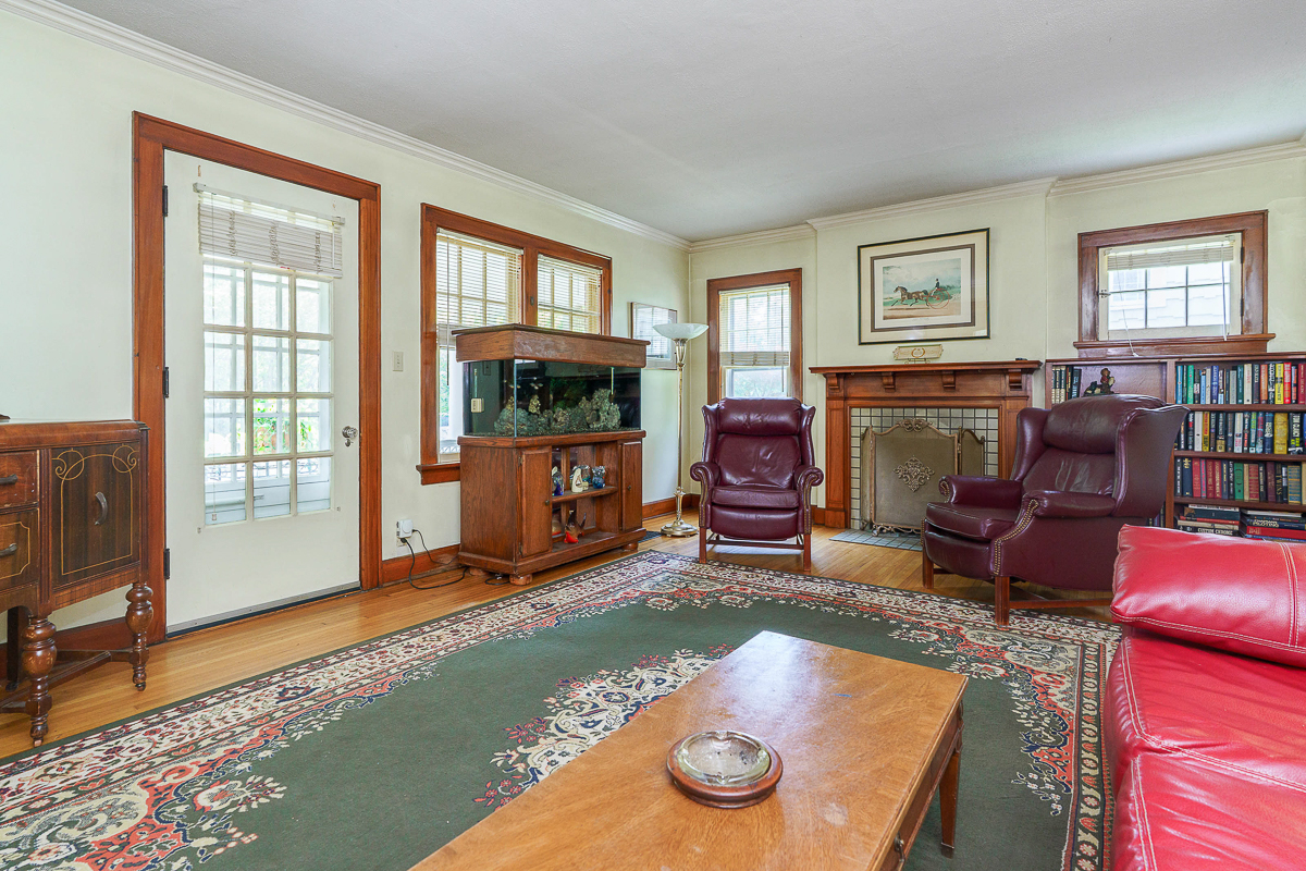 49 s Cassady Ave-9