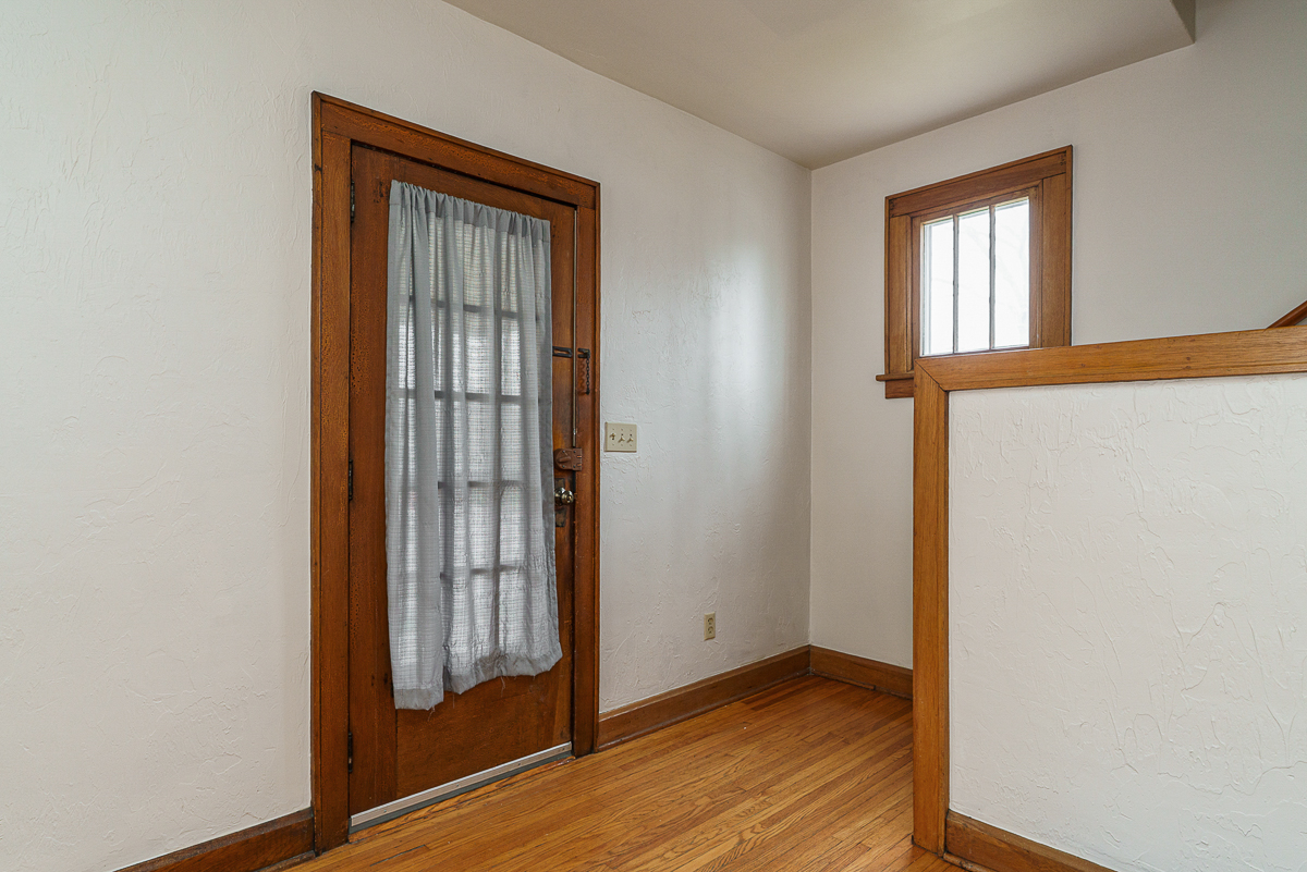 521 Melrose Ave-12