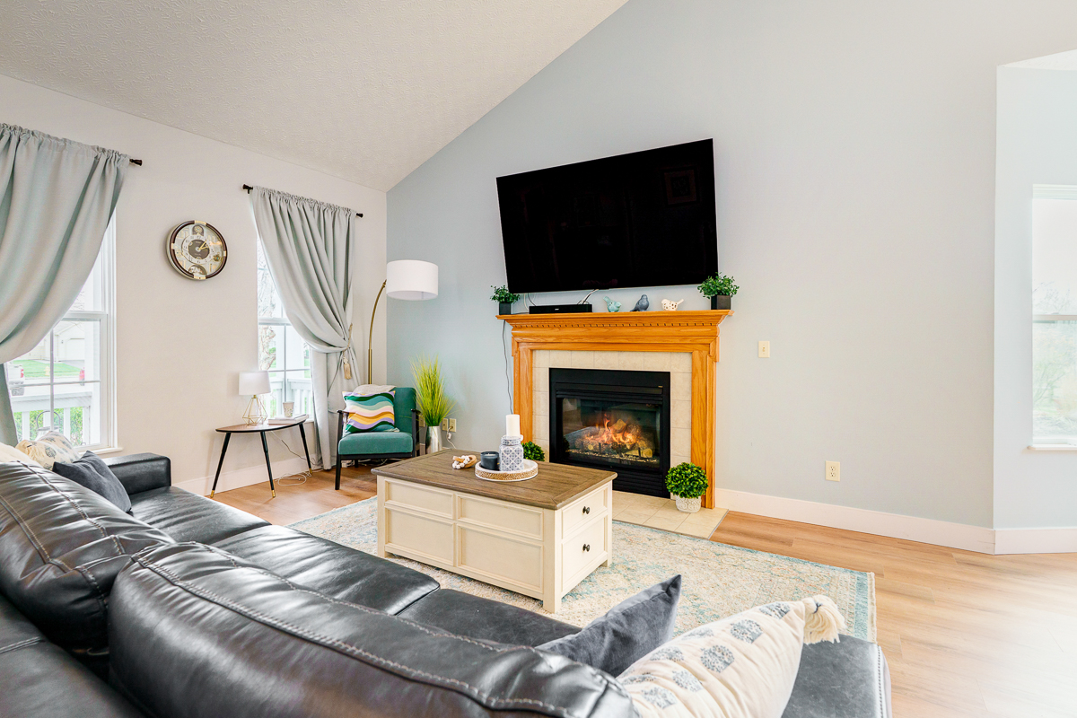5392 Country Meadow Ct-25