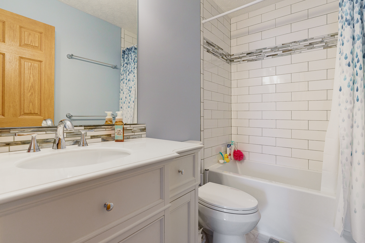 5392 Country Meadow Ct-55