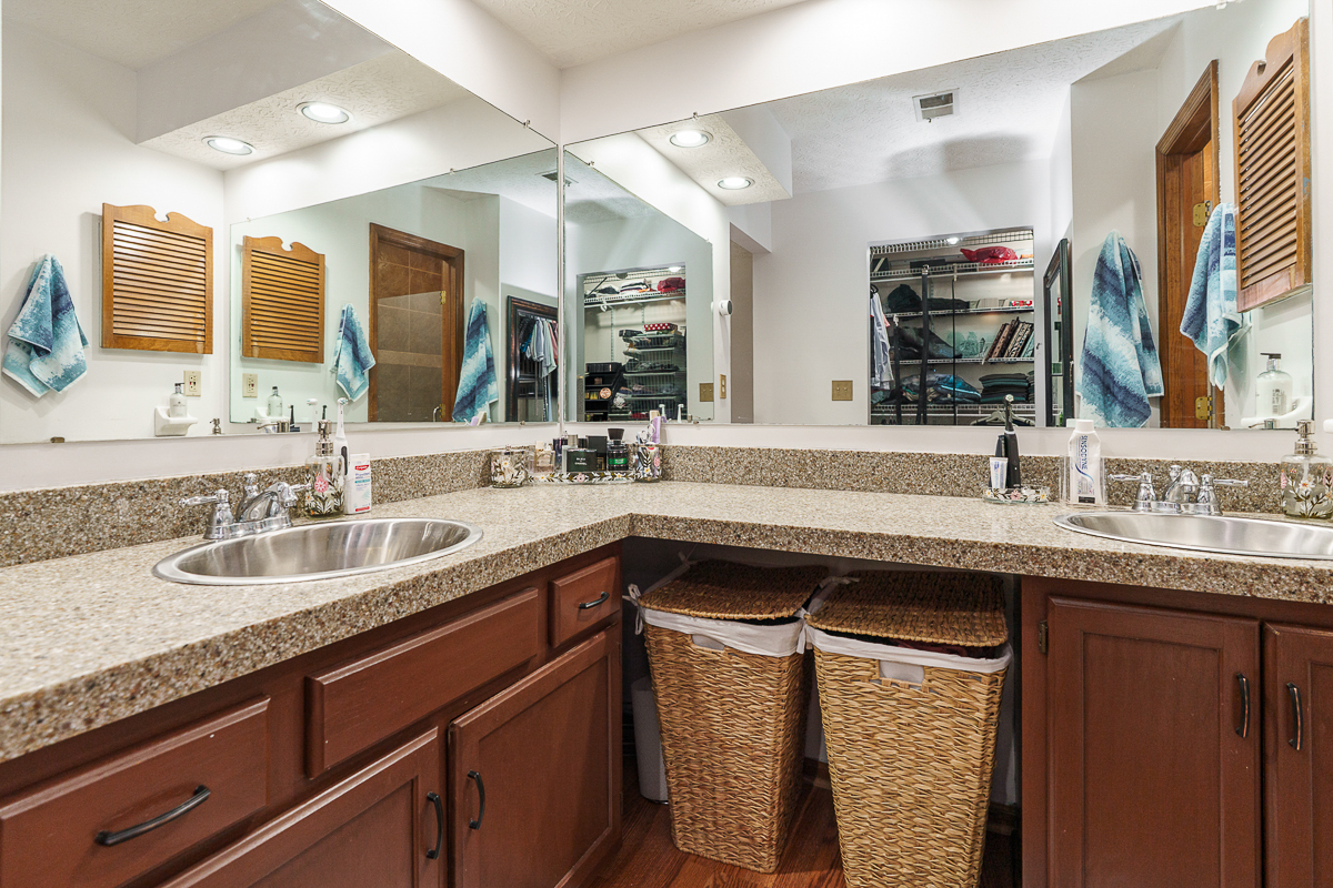 543 Whitson Dr-28