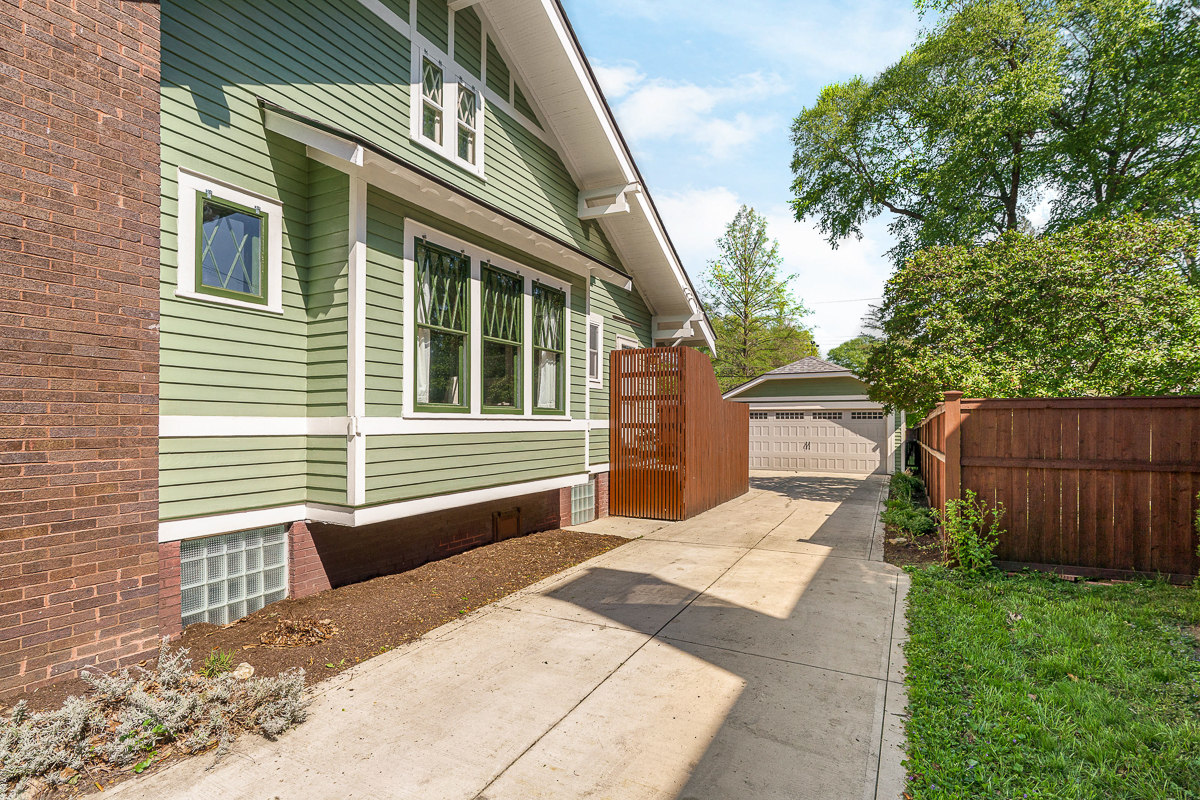 54 Webster Park Ave-4