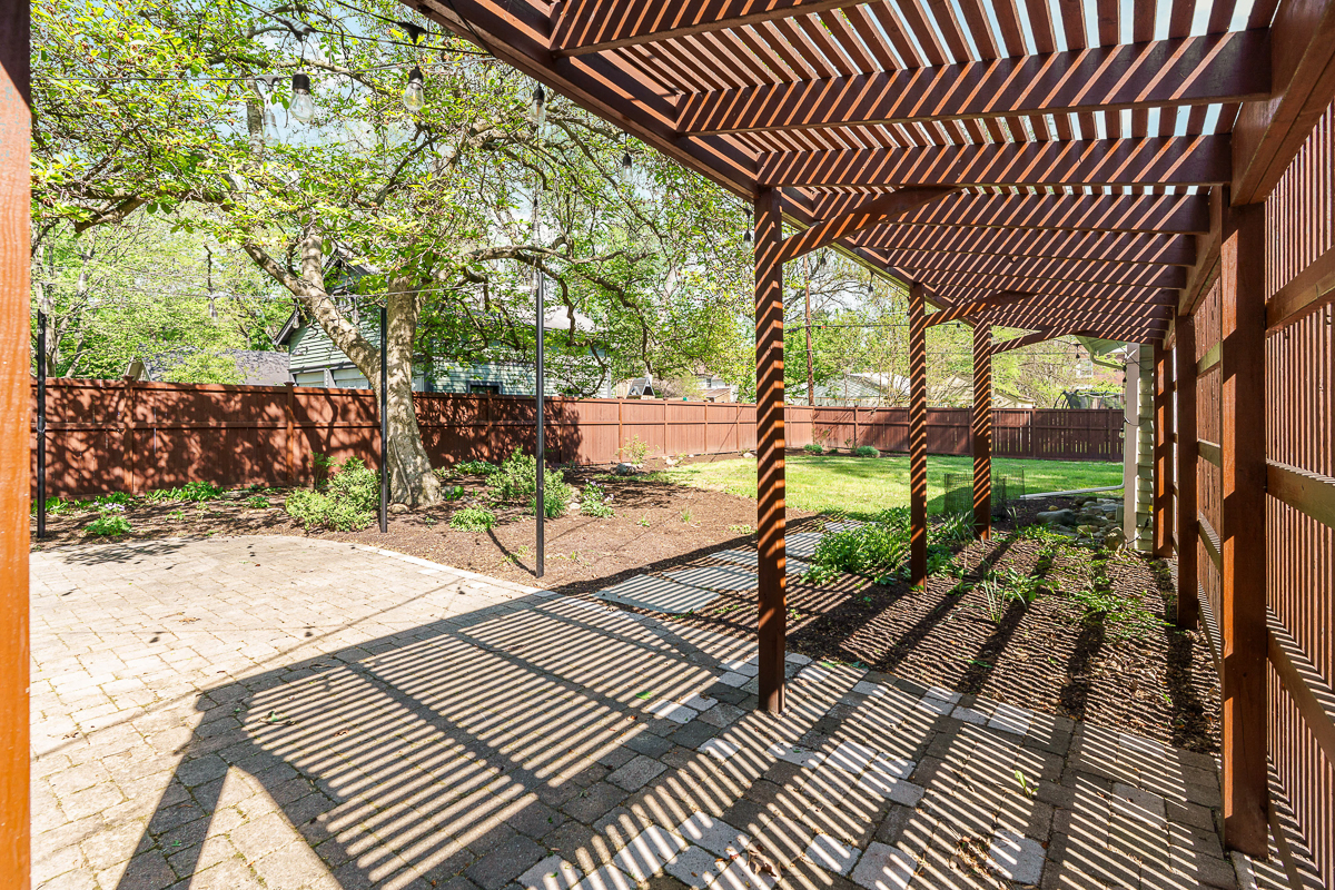 54 Webster Park Ave-6