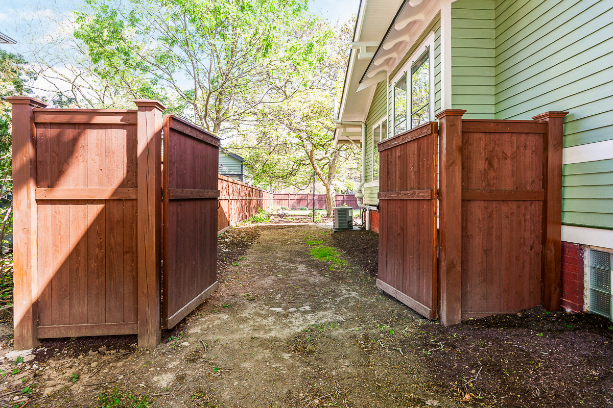 54 Webster Park Ave-8