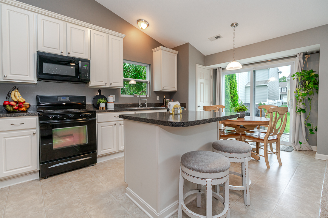 6036 Carlatun Street-9