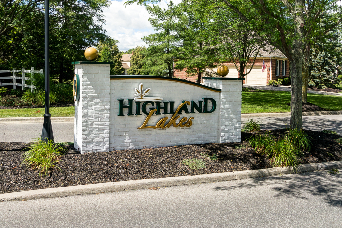 6061 Highland Hills Dr-1