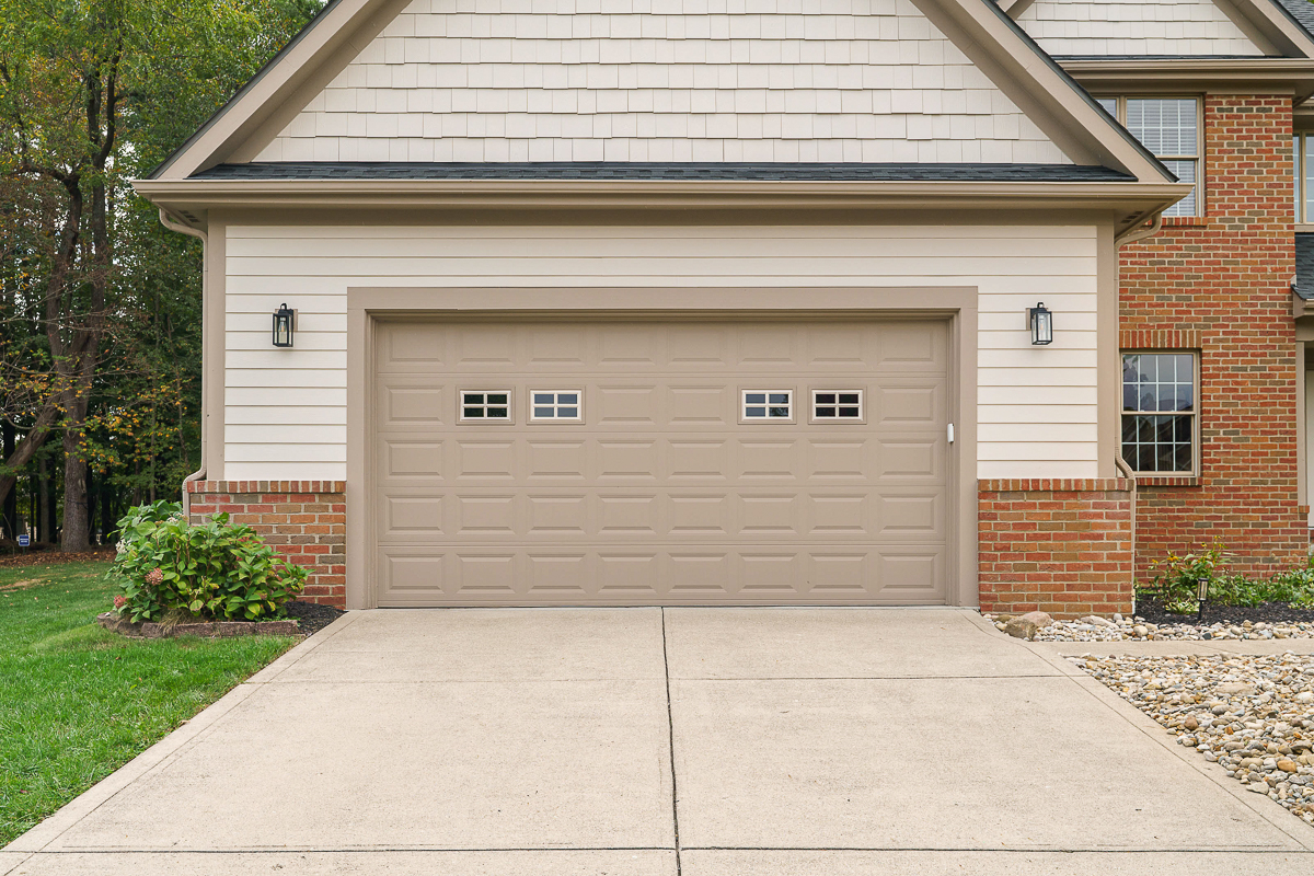 6061 Highland Hills Dr-5