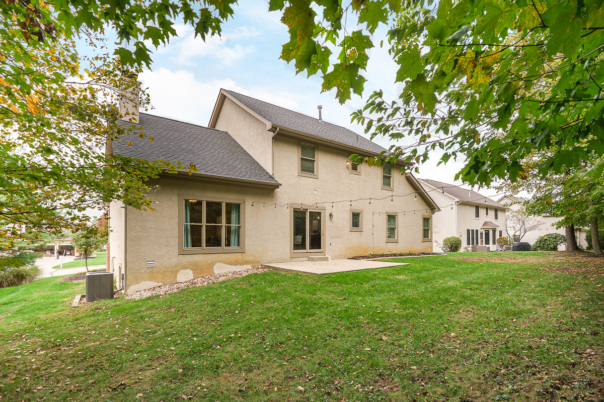 6061 Highland Hills Dr-9