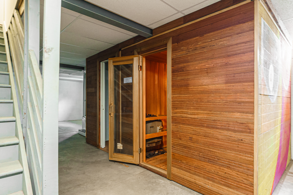 6177 Woodsview Way-19