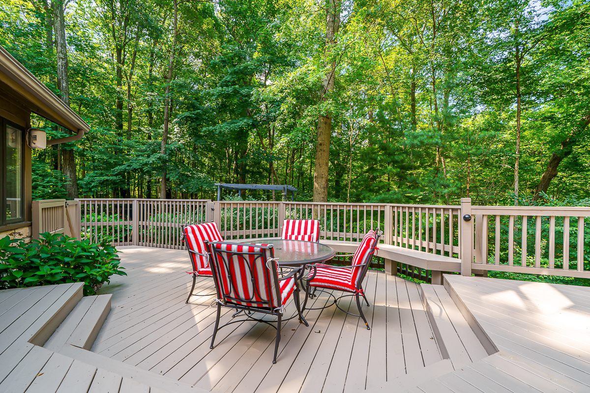 630 Woods Hollow Ln-19