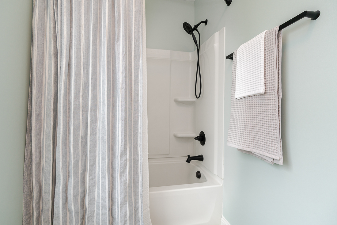 632 e Whittier St-21