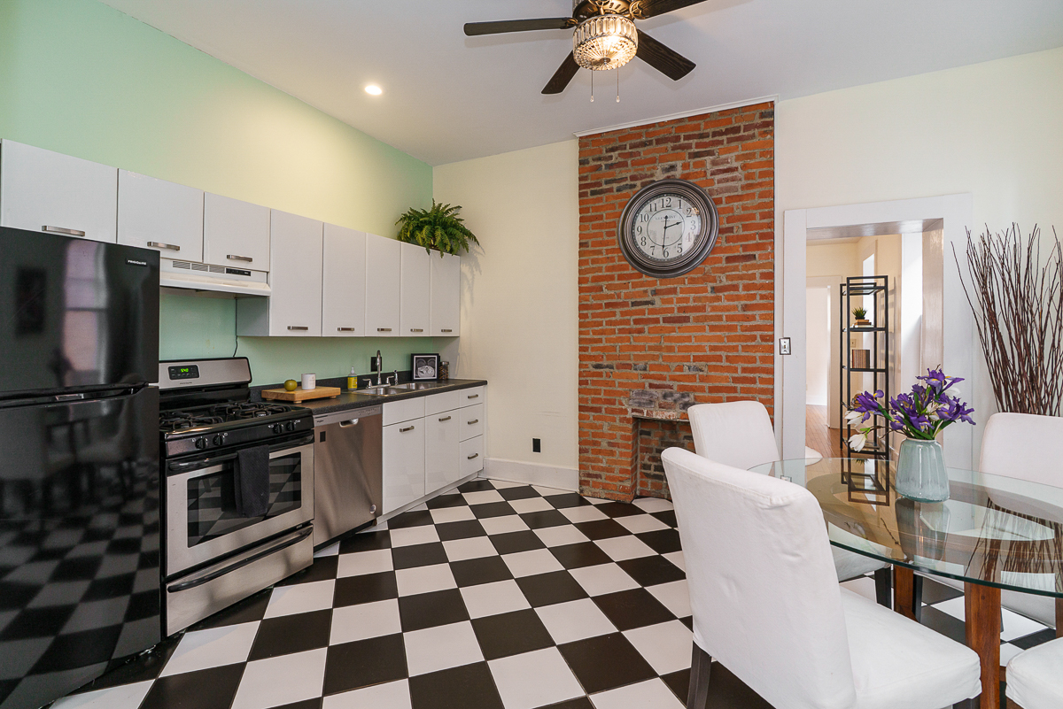 66 E Hubbard Ave-8
