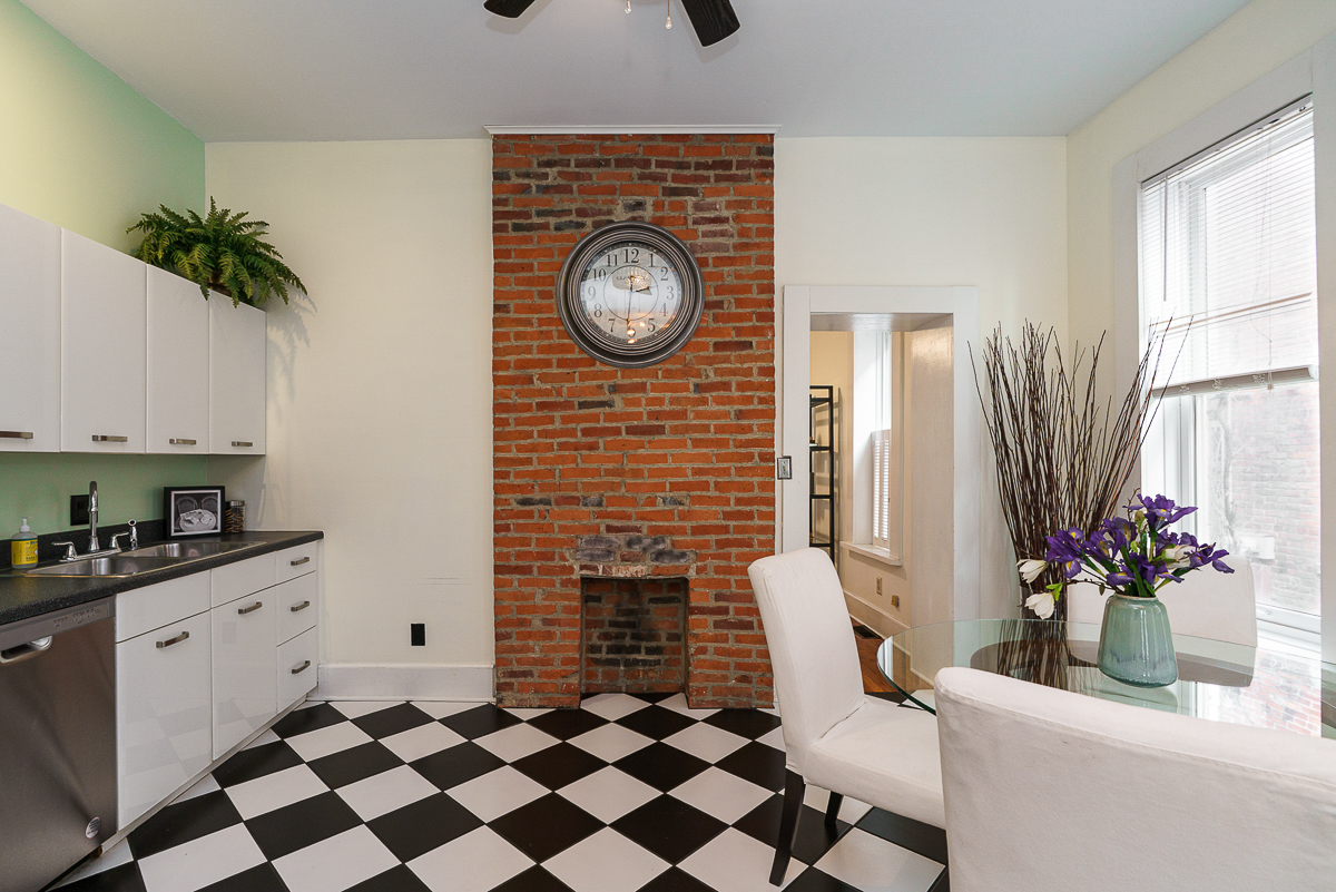 66 E Hubbard Ave-9