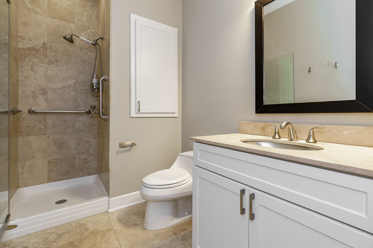 250 Daniel Burnham Sq #707-49