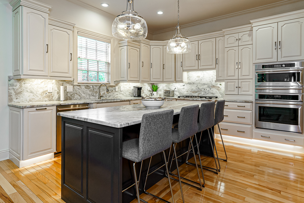 7335 Southfield Rd-13