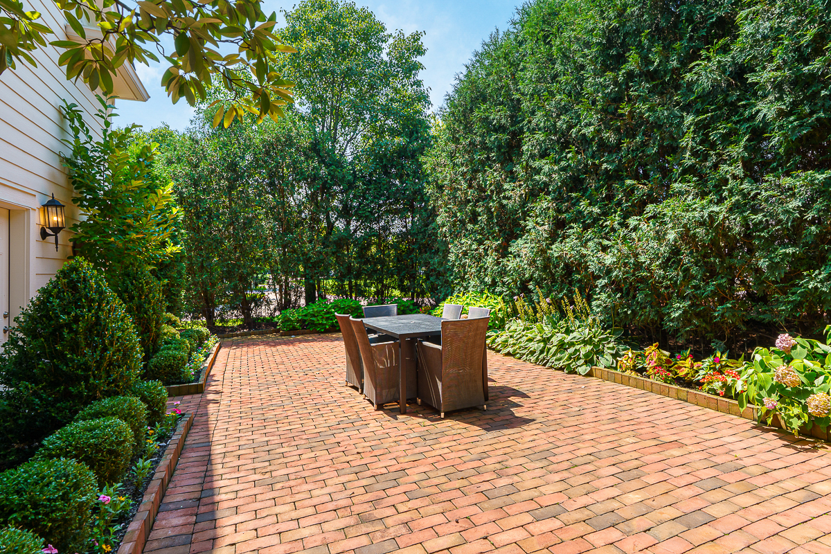 7335 Southfield Rd-8