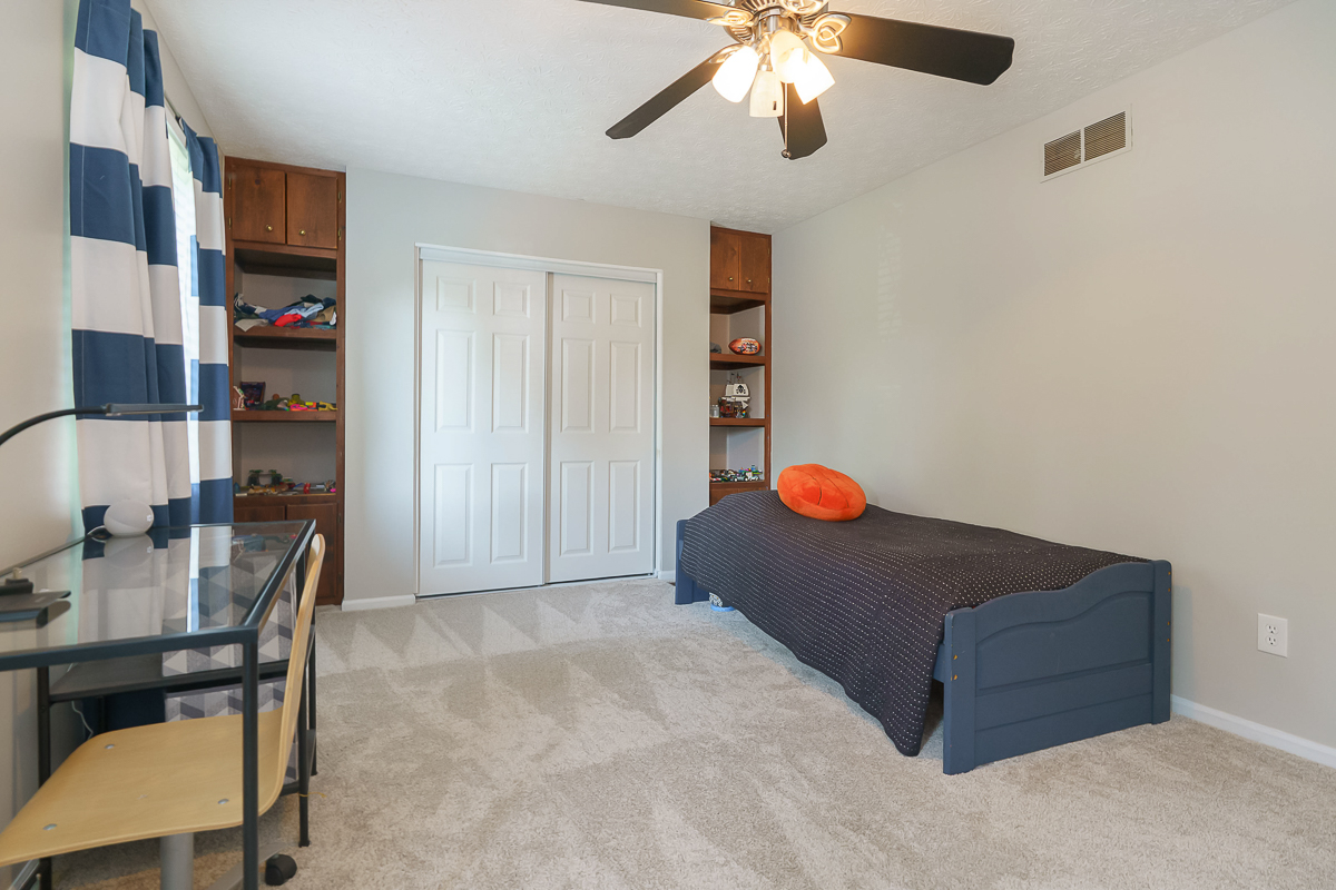 7439 Saunderlane Rd-39