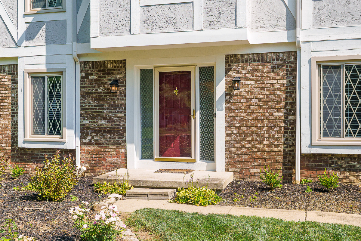 7439 Saunderlane Rd-6