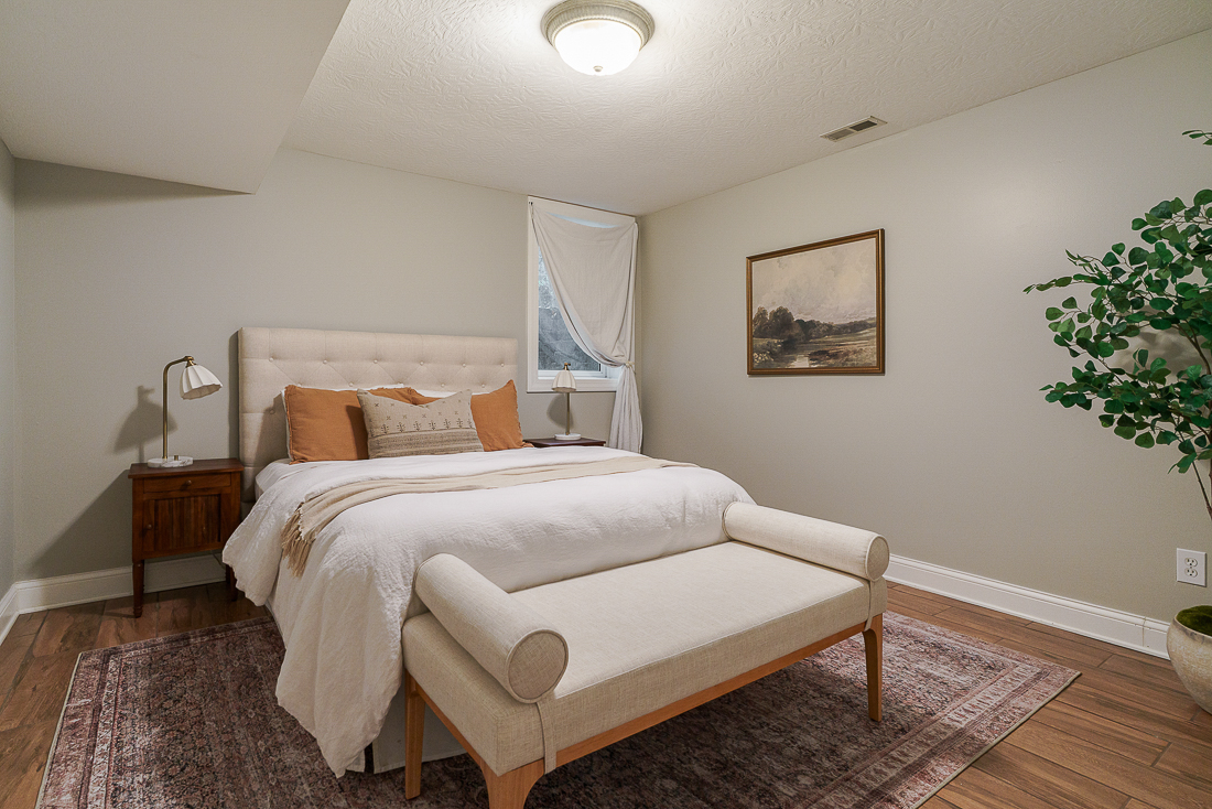 7444 Farmington Close-31