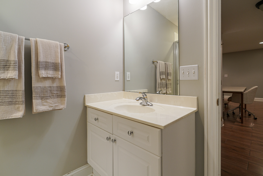 7444 Farmington Close-32