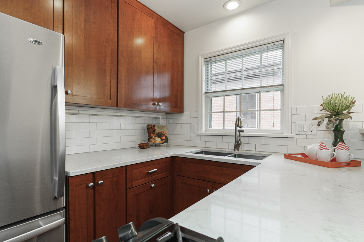 757 Mohawk St-39
