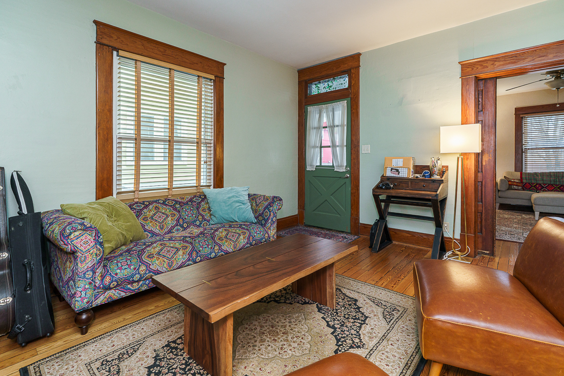 76 e Lakeview Ave-19