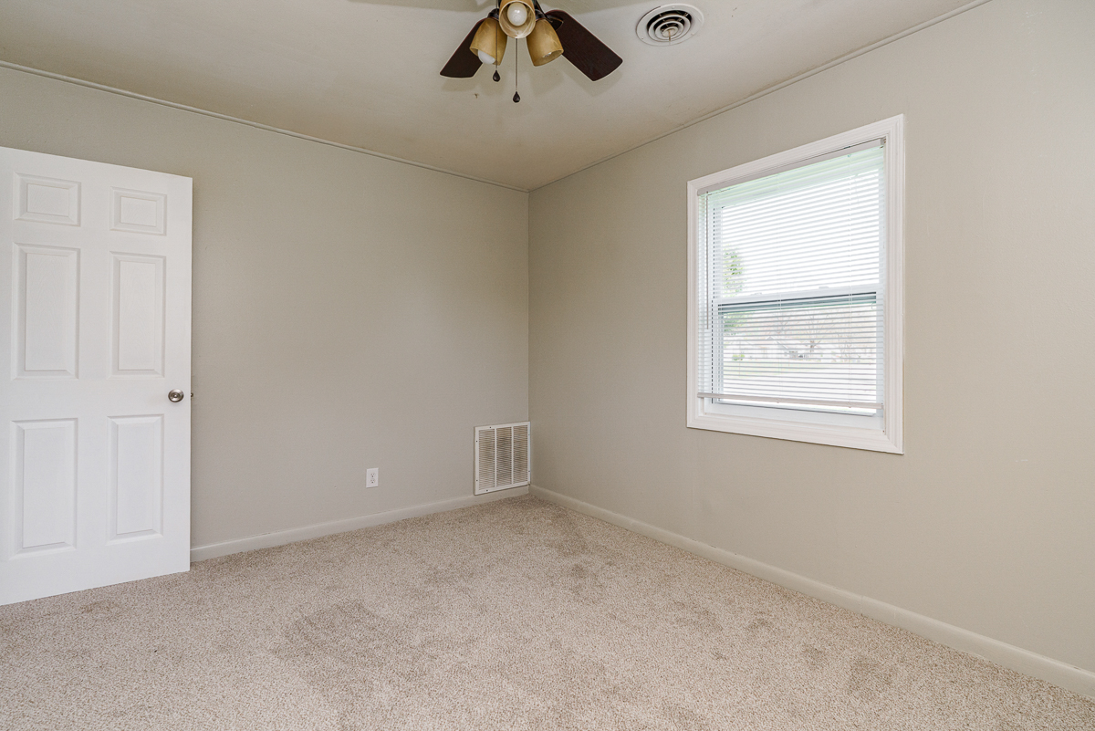 805 Exeter Rd-21