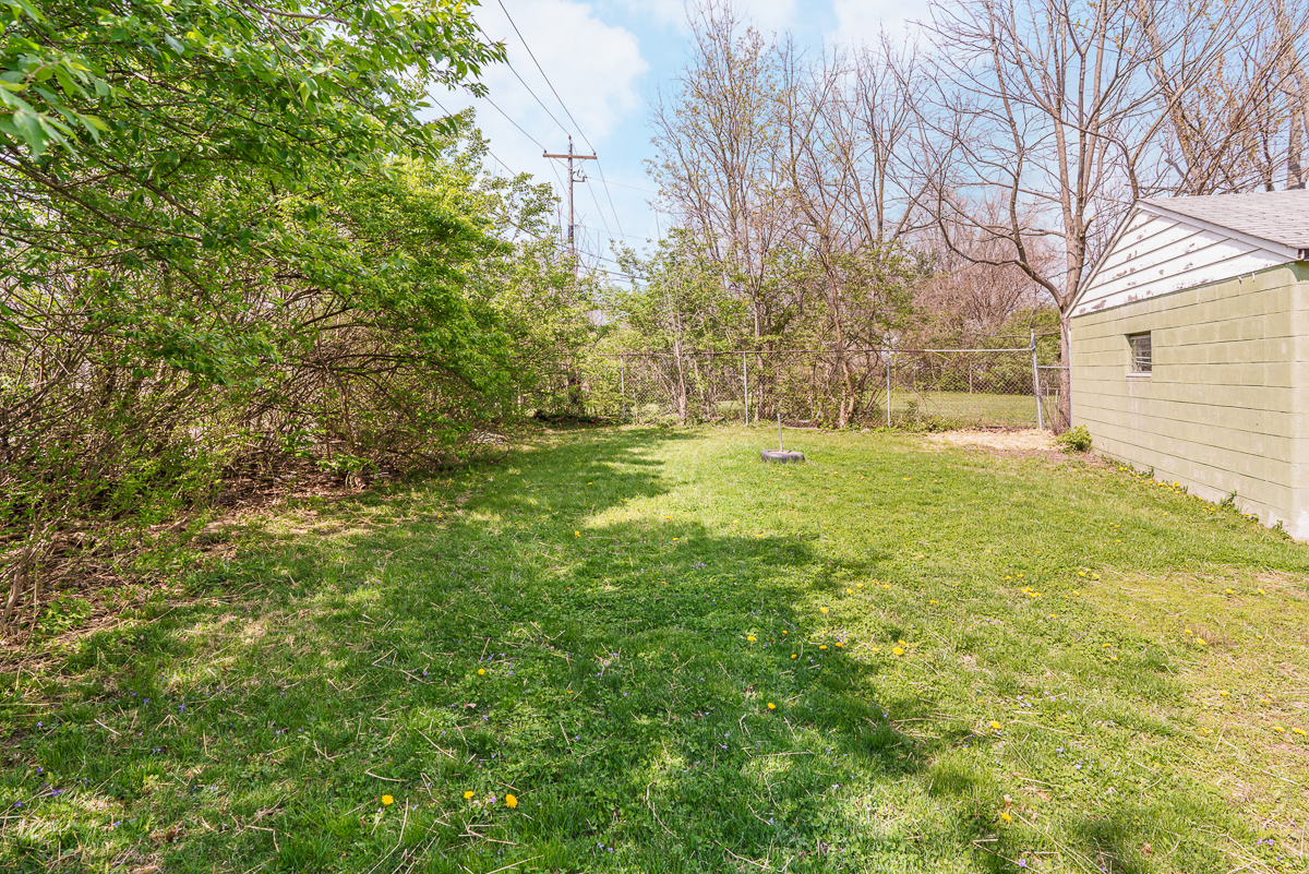 805 Exeter Rd-9