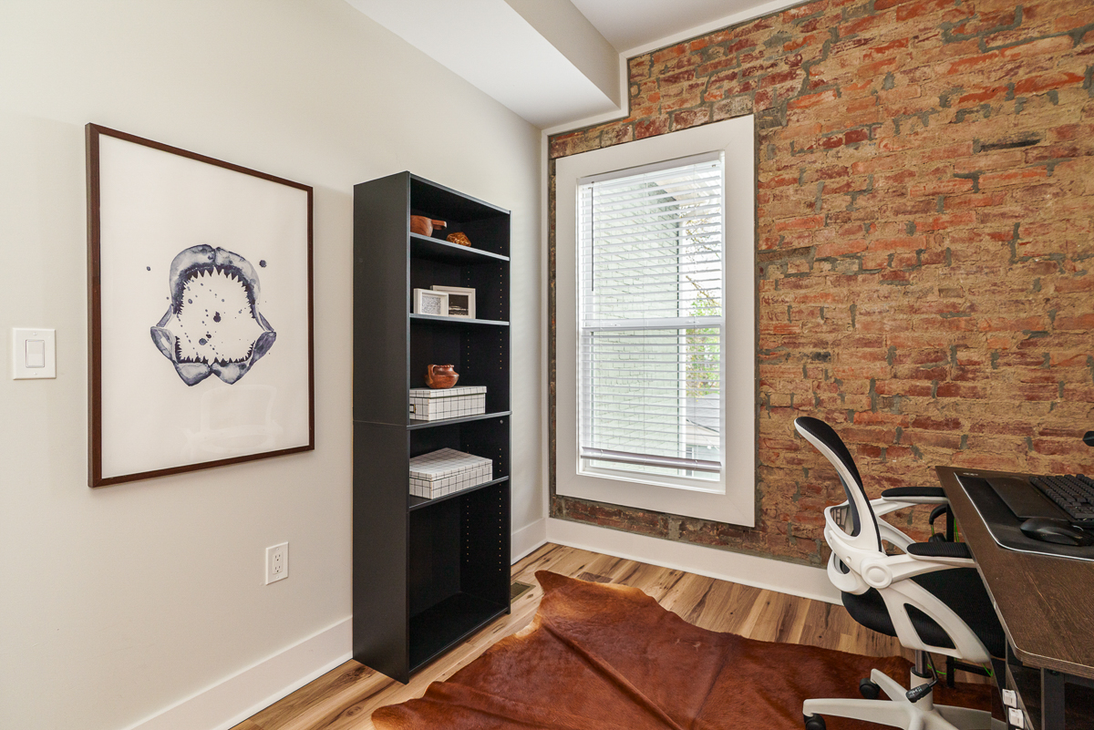 848 Champion Ave-41