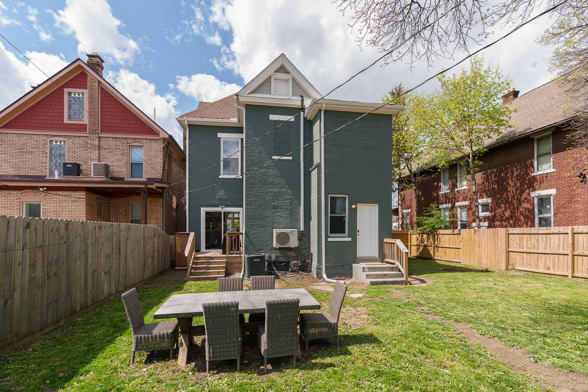 848 Champion Ave-6