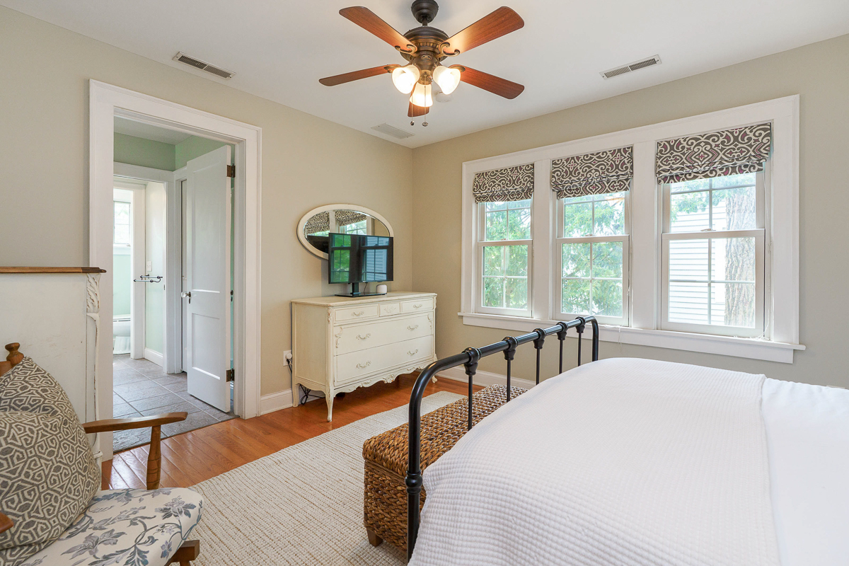 84 N Ardmore Rd-42