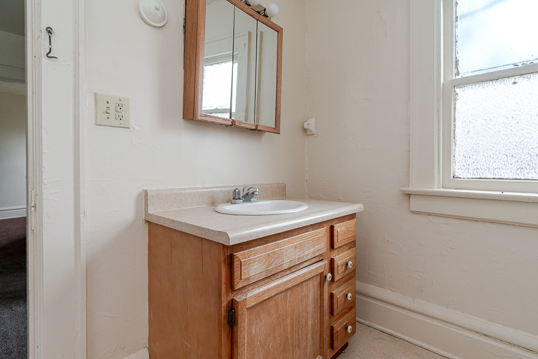 13 E Norwich Ave -14