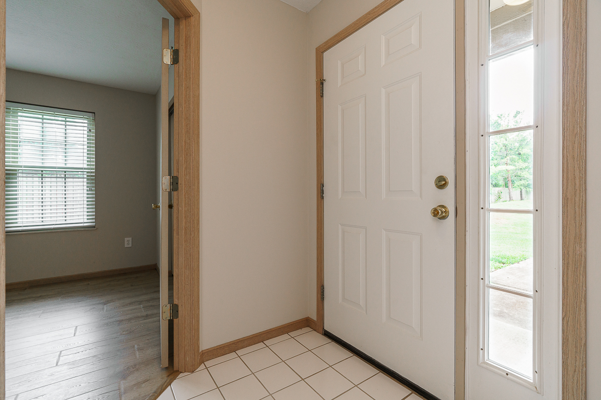 9427 Clermont Cir-9