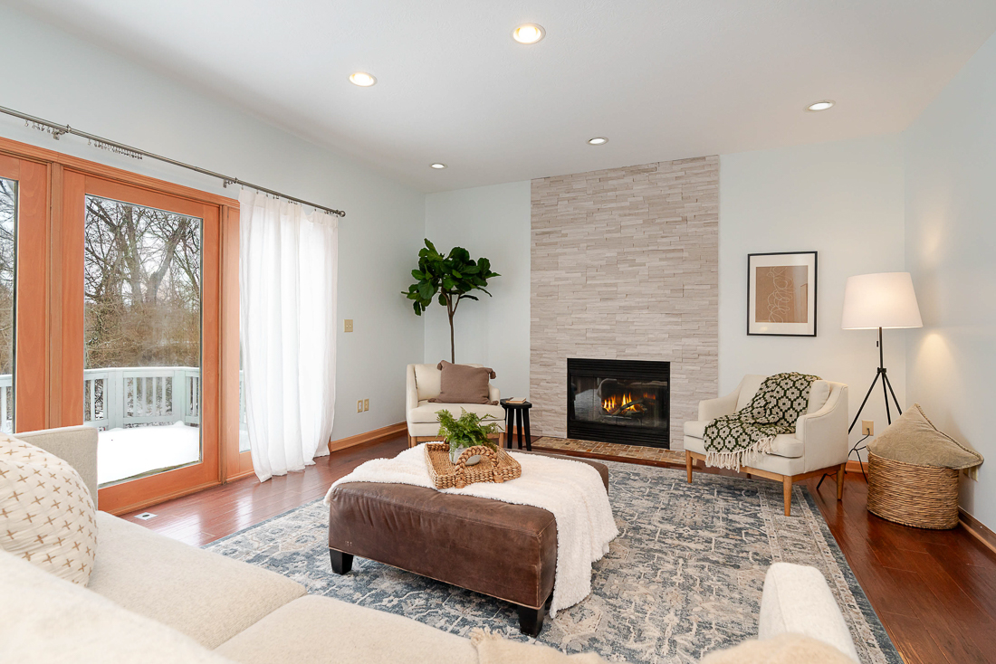 9800 Oxford Circle-28