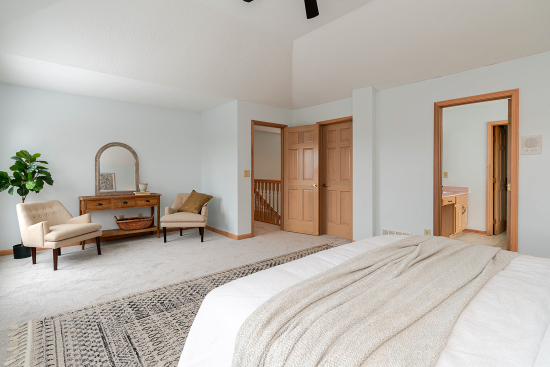 9800 Oxford Circle-37