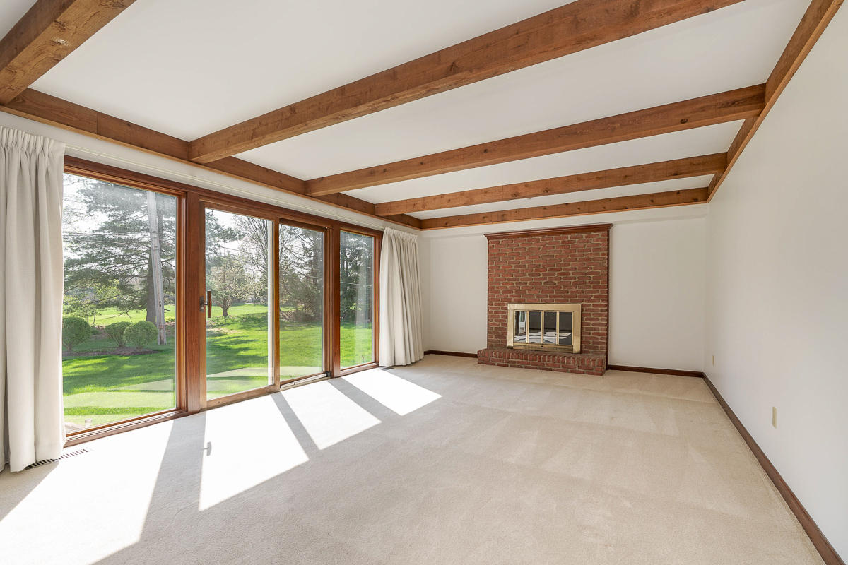 988 Danvers Ave-34