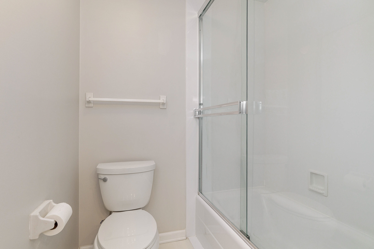 988 Danvers Ave-48