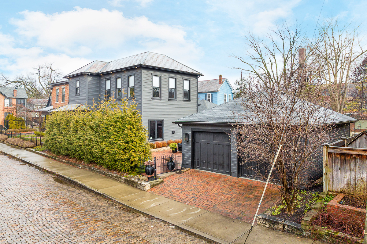 275 e Beck St-3