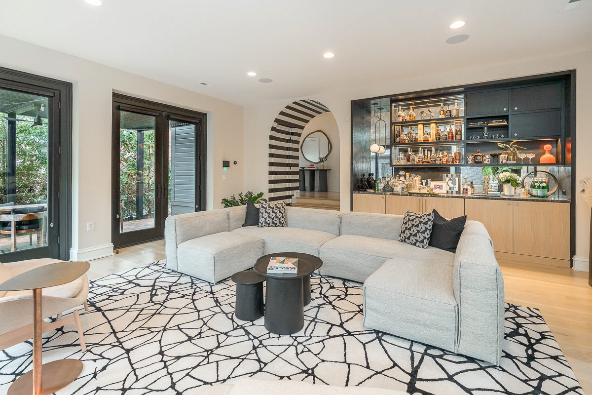 275 e Beck St-46