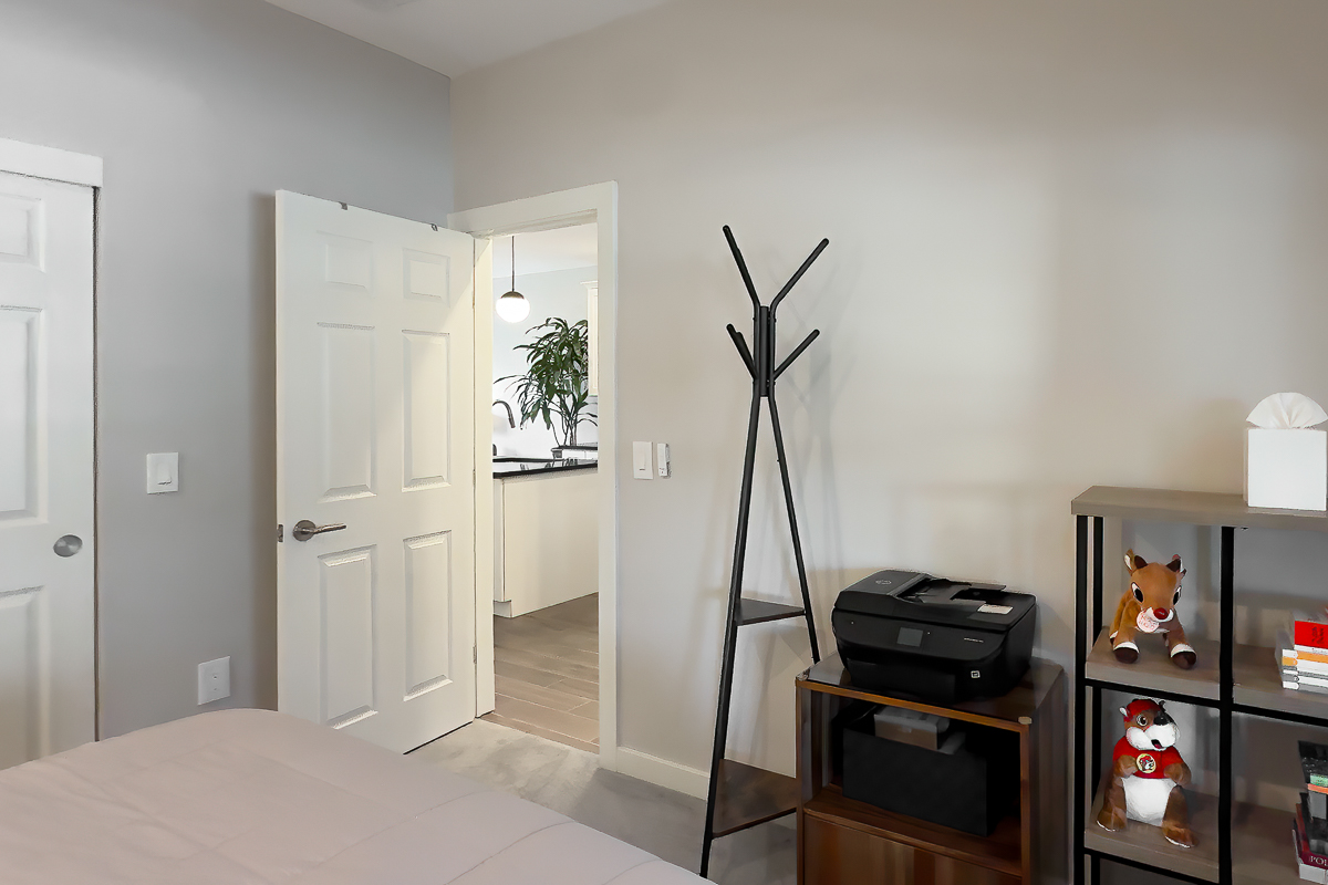 53 Buttles Ave BR-2