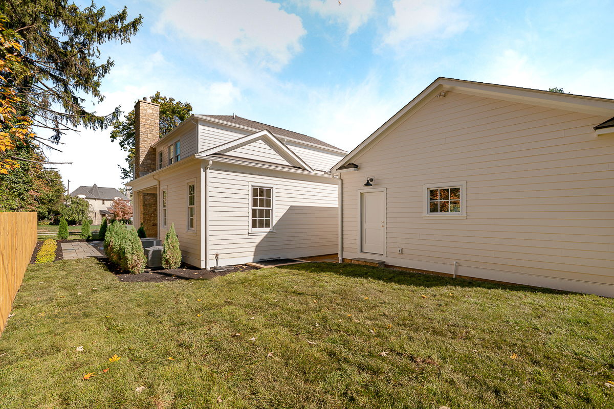 1565 Berkshire Rd.-8