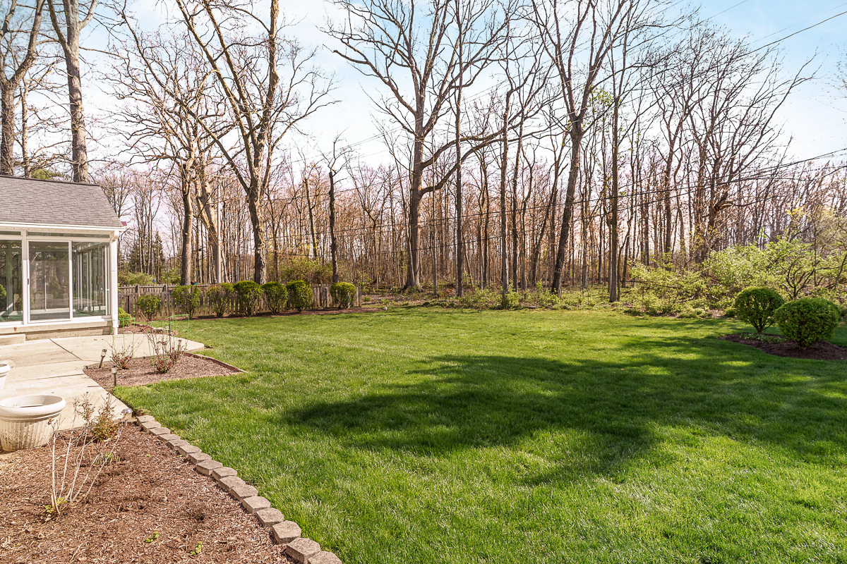 988 Danvers Ave-10